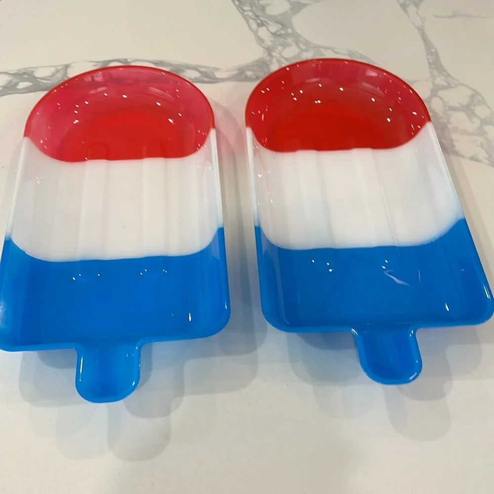 Cute. 2pc Tray's